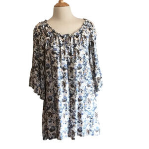 BLU Pepper Women‎ Large Bell Sleeve Floral Print Scoop Neck Top